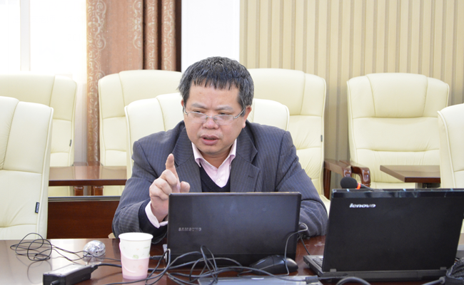 圖為蔣文沛副院長在(zài)座(zuò)談會上發(fā)表講話 圖為蔣文沛副院長在座談會上發表講話